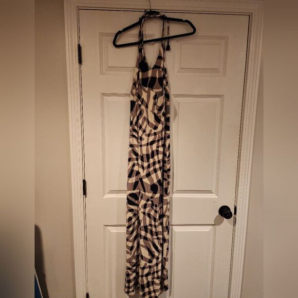 Black and white patterned stretchy halter maxi dress S - Picture 4 of 5